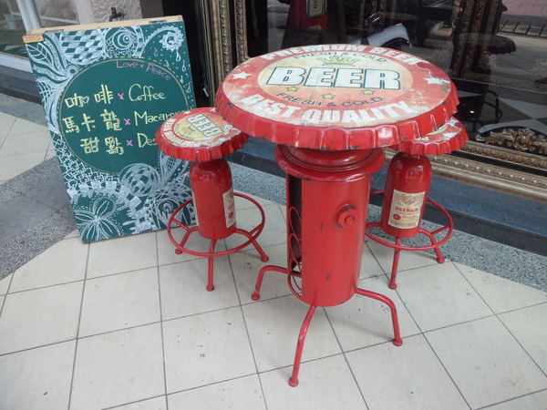 Love Peace Cafe：【台中西屯．下午茶】Love Peace Cafe ☆ 手工造型卡通馬卡龍 ☆ 甜而不膩多種選擇