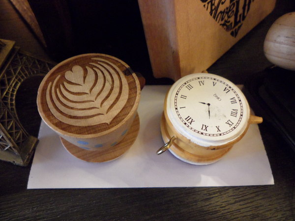 Love Peace Cafe：【台中西屯．下午茶】Love Peace Cafe ☆ 手工造型卡通馬卡龍 ☆ 甜而不膩多種選擇