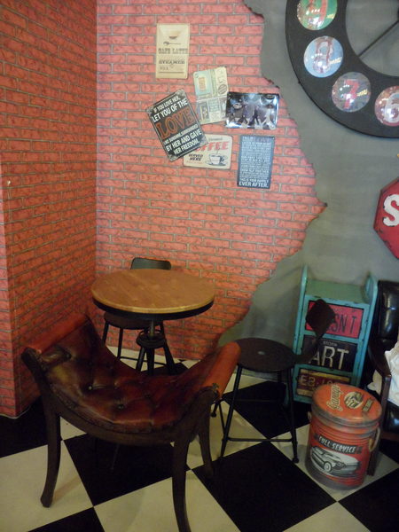 Love Peace Cafe：【台中西屯．下午茶】Love Peace Cafe ☆ 手工造型卡通馬卡龍 ☆ 甜而不膩多種選擇