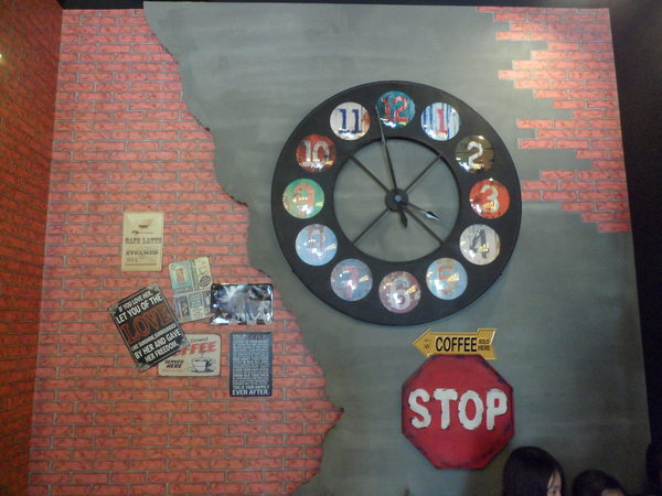 Love Peace Cafe：【台中西屯．下午茶】Love Peace Cafe ☆ 手工造型卡通馬卡龍 ☆ 甜而不膩多種選擇