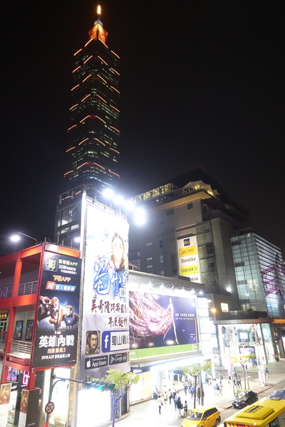 添好運台灣 Timhowan Taiwan(信義店A8 B2):(胖樺食記)平價米其林一星餐廳「添好運台灣 Timhowan Taiwan」。信義新光三越A8館B2/酥皮焗叉燒包/港式飲茶