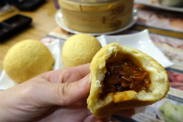 添好運台灣 Timhowan Taiwan(信義店A8 B2):(胖樺食記)平價米其林一星餐廳「添好運台灣 Timhowan Taiwan」。信義新光三越A8館B2/酥皮焗叉燒包/港式飲茶