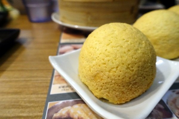 添好運台灣 Timhowan Taiwan(信義店A8 B2):(胖樺食記)平價米其林一星餐廳「添好運台灣 Timhowan Taiwan」。信義新光三越A8館B2/酥皮焗叉燒包/港式飲茶