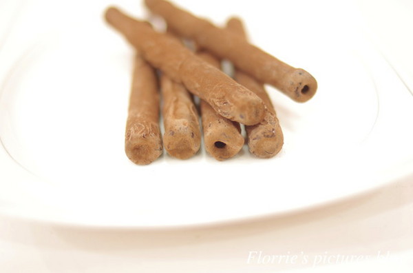 Qsweet：台北大安區美食~Qsweet精品甜點~等了一個夏天，冬季限定的巧克力雪茄棒終於上市了！