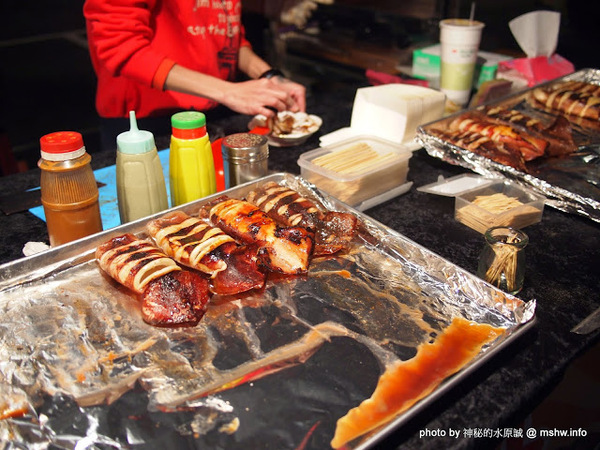 環中觀光夜市:【景點】台中環中觀光夜市@西屯 : 7000坪大容量的新夜市?!停車方便,攤位沒有經貿多,感覺比較接近龍富…