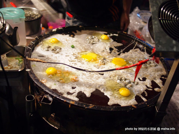 環中觀光夜市:【景點】台中環中觀光夜市@西屯 : 7000坪大容量的新夜市?!停車方便,攤位沒有經貿多,感覺比較接近龍富…