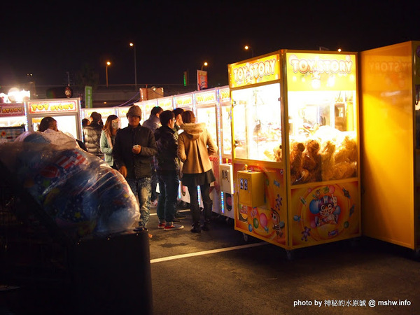 環中觀光夜市:【景點】台中環中觀光夜市@西屯 : 7000坪大容量的新夜市?!停車方便,攤位沒有經貿多,感覺比較接近龍富…