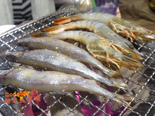 燒肉屋(中壢店)：(體驗)[桃園|中壢火車站](文末菜單)冬天大口吃燒肉、服務品質也不錯~燒肉屋