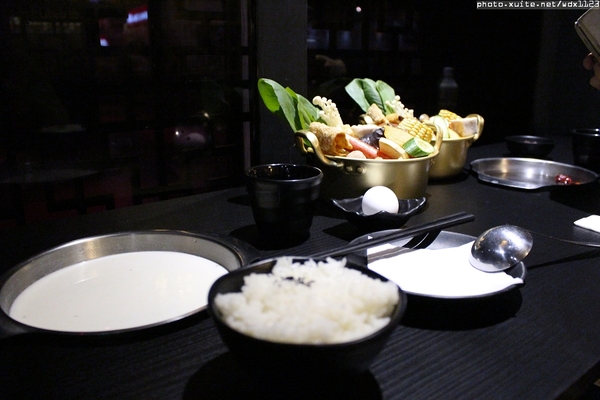 銅鍋子鍋物料理:銅鍋子鍋物料理✪來老虎城用餐又多一個選擇~103.12.25