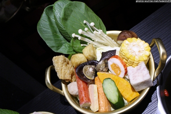 銅鍋子鍋物料理:銅鍋子鍋物料理✪來老虎城用餐又多一個選擇~103.12.25