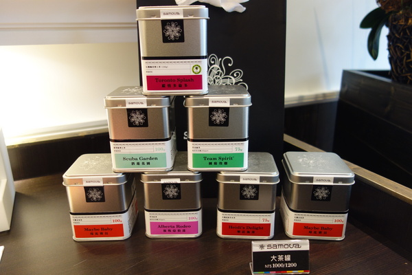 咖啡瑪榭Cafe Marche(台中店)：1040305[官本金文愛台灣]台中市西區從台北紅到台中的甜點之王Café Marché咖啡瑪榭獨棟歐式庭園風美味氣氛棒