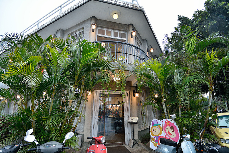 桃園中壢平鎮八德一日遊行程:愛上哥們偶像劇景點八塊畫室,忠貞市場跨族裔美食,沛芳有機農場