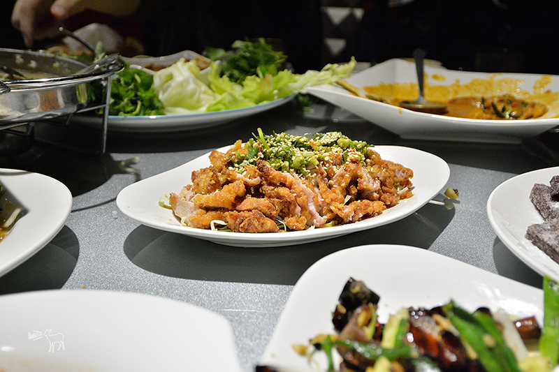 桃園中壢平鎮八德一日遊行程:愛上哥們偶像劇景點八塊畫室,忠貞市場跨族裔美食,沛芳有機農場