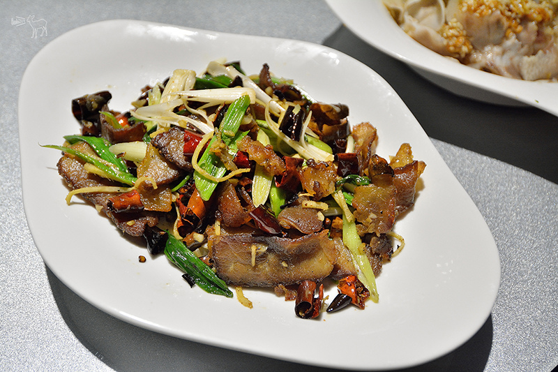 桃園中壢平鎮八德一日遊行程:愛上哥們偶像劇景點八塊畫室,忠貞市場跨族裔美食,沛芳有機農場