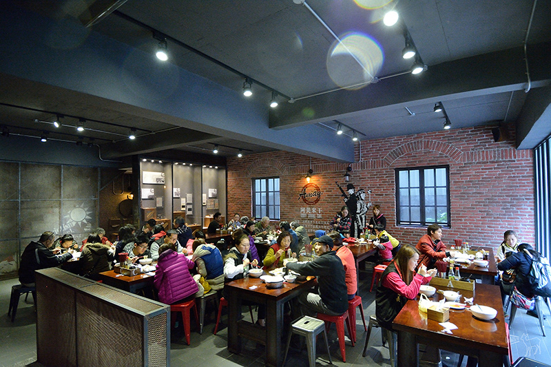 桃園中壢平鎮八德一日遊行程:愛上哥們偶像劇景點八塊畫室,忠貞市場跨族裔美食,沛芳有機農場