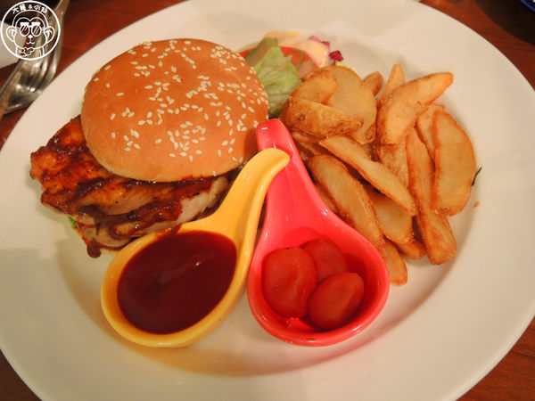 藝廊景觀酒食館：呷飽祙【新北板橋･藝廊景觀酒食館Sky Gallery】景色美氣氛佳的景觀餐廳