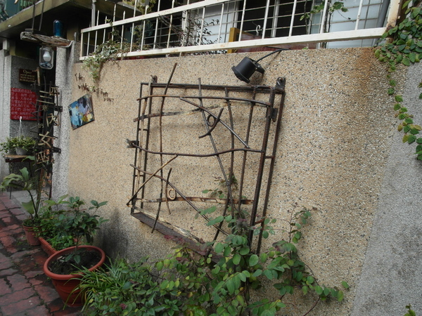 134巷內的女巫：巷弄間爆發的奇幻小宇宙  134巷女巫cafe