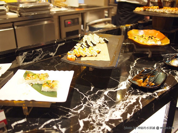 星饗道國際自助餐In Sky International Buffet:【食記】台中In Sky International Buffet 星饗道國際自助餐@西屯逢甲夜市IN SKY HOTEL星享道酒店 : 菜色種類,份量與精緻度不足,補餐速度需要加強
