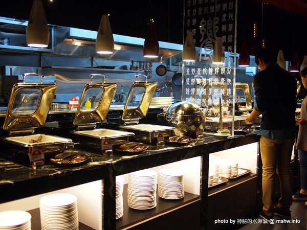 星饗道國際自助餐In Sky International Buffet:【食記】台中In Sky International Buffet 星饗道國際自助餐@西屯逢甲夜市IN SKY HOTEL星享道酒店 : 菜色種類,份量與精緻度不足,補餐速度需要加強