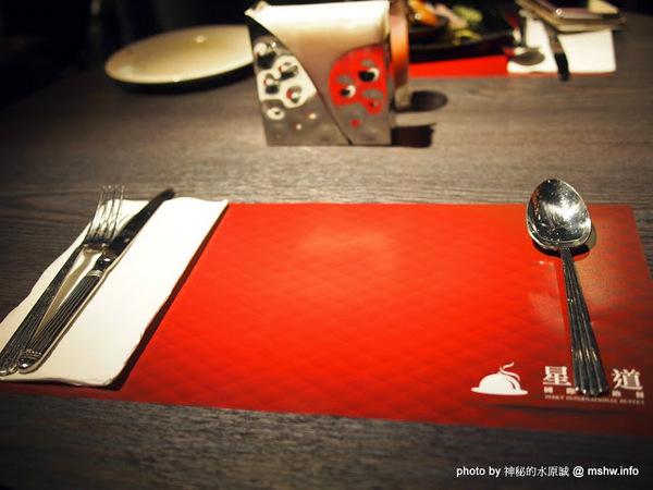 星饗道國際自助餐In Sky International Buffet:【食記】台中In Sky International Buffet 星饗道國際自助餐@西屯逢甲夜市IN SKY HOTEL星享道酒店 : 菜色種類,份量與精緻度不足,補餐速度需要加強