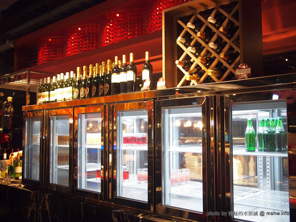 星饗道國際自助餐In Sky International Buffet:【食記】台中In Sky International Buffet 星饗道國際自助餐@西屯逢甲夜市IN SKY HOTEL星享道酒店 : 菜色種類,份量與精緻度不足,補餐速度需要加強