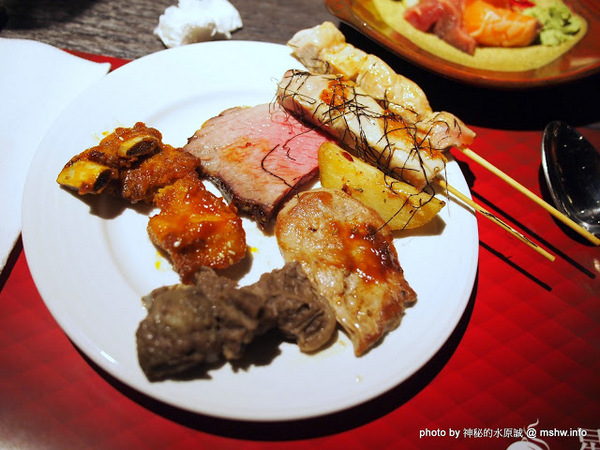 星饗道國際自助餐In Sky International Buffet:【食記】台中In Sky International Buffet 星饗道國際自助餐@西屯逢甲夜市IN SKY HOTEL星享道酒店 : 菜色種類,份量與精緻度不足,補餐速度需要加強