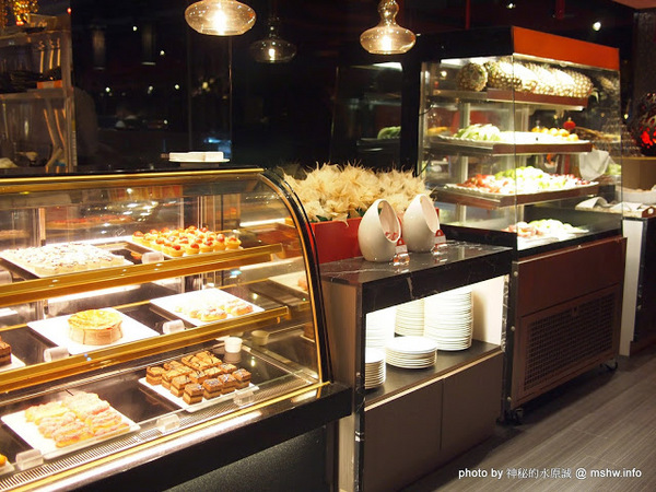 星饗道國際自助餐In Sky International Buffet:【食記】台中In Sky International Buffet 星饗道國際自助餐@西屯逢甲夜市IN SKY HOTEL星享道酒店 : 菜色種類,份量與精緻度不足,補餐速度需要加強