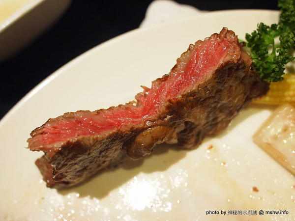 熱火鮮切碳烤牛排館：【食記】新北熱火鮮切碳烤牛排館@永和捷運MRT永安市場 : 肉質鮮甜, 烹調得當, 每一口都是享受!!