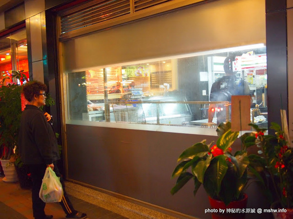 熱火鮮切碳烤牛排館：【食記】新北熱火鮮切碳烤牛排館@永和捷運MRT永安市場 : 肉質鮮甜, 烹調得當, 每一口都是享受!!