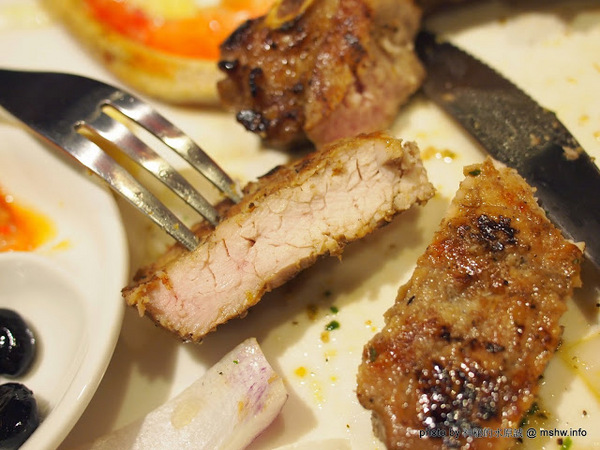 熱火鮮切碳烤牛排館：【食記】新北熱火鮮切碳烤牛排館@永和捷運MRT永安市場 : 肉質鮮甜, 烹調得當, 每一口都是享受!!