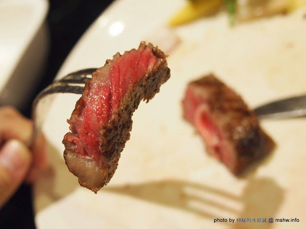 熱火鮮切碳烤牛排館：【食記】新北熱火鮮切碳烤牛排館@永和捷運MRT永安市場 : 肉質鮮甜, 烹調得當, 每一口都是享受!!