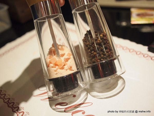 熱火鮮切碳烤牛排館：【食記】新北熱火鮮切碳烤牛排館@永和捷運MRT永安市場 : 肉質鮮甜, 烹調得當, 每一口都是享受!!