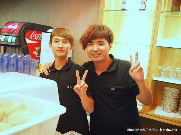 熱火鮮切碳烤牛排館：【食記】新北熱火鮮切碳烤牛排館@永和捷運MRT永安市場 : 肉質鮮甜, 烹調得當, 每一口都是享受!!