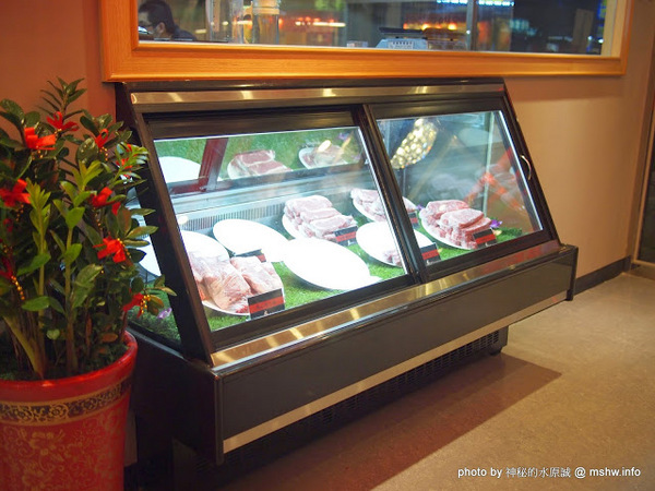 熱火鮮切碳烤牛排館：【食記】新北熱火鮮切碳烤牛排館@永和捷運MRT永安市場 : 肉質鮮甜, 烹調得當, 每一口都是享受!!