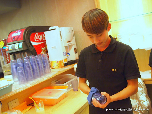 熱火鮮切碳烤牛排館：【食記】新北熱火鮮切碳烤牛排館@永和捷運MRT永安市場 : 肉質鮮甜, 烹調得當, 每一口都是享受!!