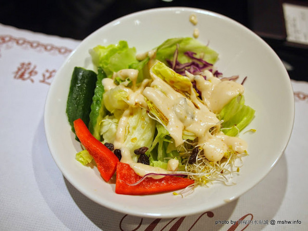 熱火鮮切碳烤牛排館：【食記】新北熱火鮮切碳烤牛排館@永和捷運MRT永安市場 : 肉質鮮甜, 烹調得當, 每一口都是享受!!