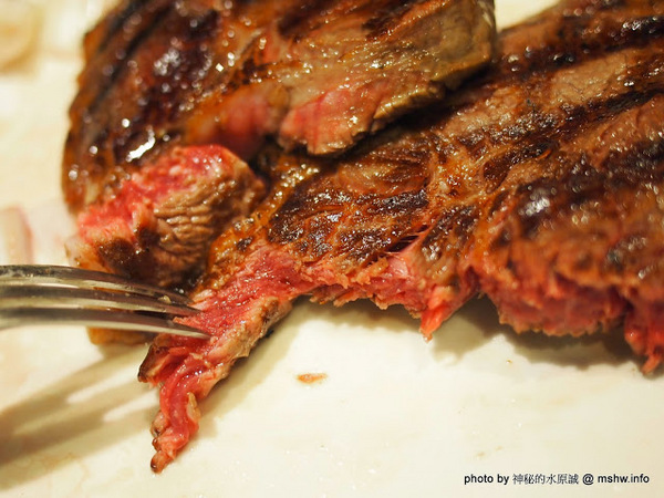 熱火鮮切碳烤牛排館：【食記】新北熱火鮮切碳烤牛排館@永和捷運MRT永安市場 : 肉質鮮甜, 烹調得當, 每一口都是享受!!