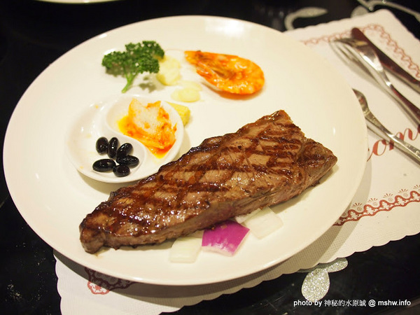 熱火鮮切碳烤牛排館：【食記】新北熱火鮮切碳烤牛排館@永和捷運MRT永安市場 : 肉質鮮甜, 烹調得當, 每一口都是享受!!