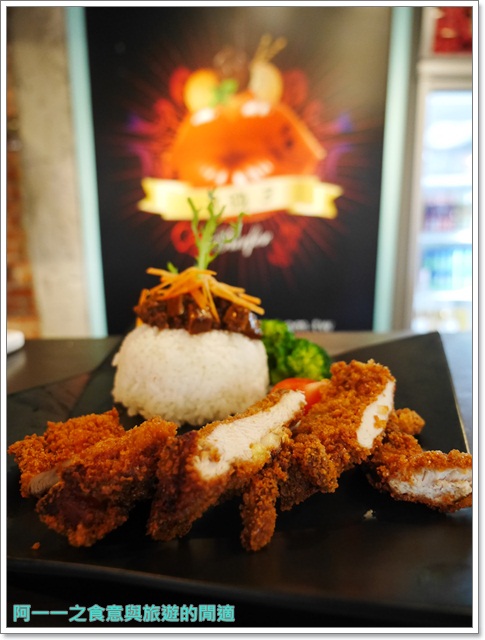 Aqua Kiss 水吻3(師大店)：台電大樓站師大 Aqua Kiss 水吻3 轉戰中式炸醬麵/雞排飯，提供外送喔