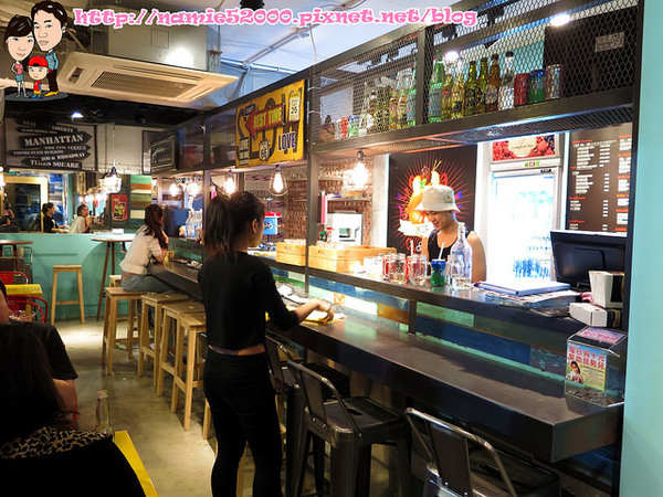 Aqua Kiss 水吻3(師大店)：◆[食-師大]Aqua Kiss 水吻3。另人驚艷的pizza千層塔。台電大樓捷運站美食