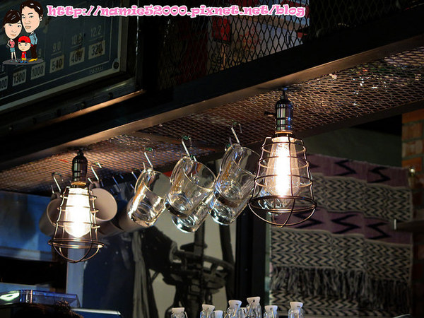 Aqua Kiss 水吻3(師大店)：◆[食-師大]Aqua Kiss 水吻3。另人驚艷的pizza千層塔。台電大樓捷運站美食