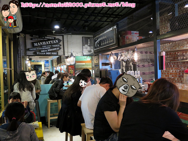 Aqua Kiss 水吻3(師大店)：◆[食-師大]Aqua Kiss 水吻3。另人驚艷的pizza千層塔。台電大樓捷運站美食