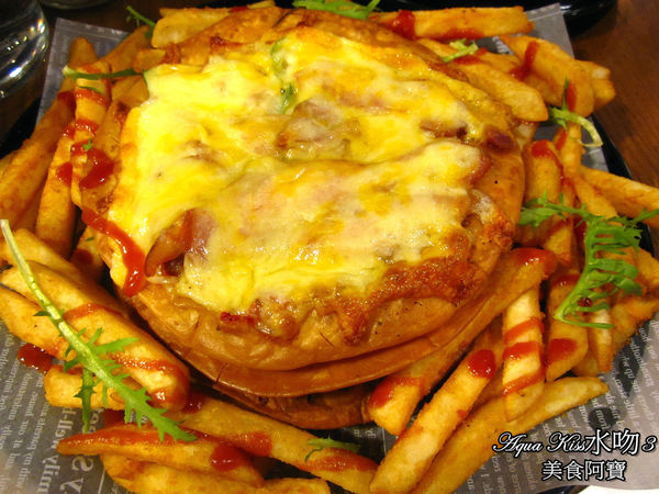 Aqua Kiss 水吻3(師大店):【台北市】獨創披薩千層塔六層精緻美味一次品嚐-Aqua Kiss水吻3