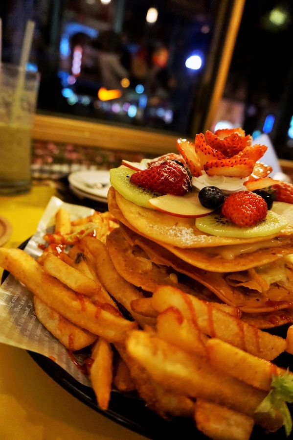 Aqua Kiss 水吻3(師大店)：【師大】Aqua Kiss 水吻3(師大店)。創意美味 披薩千層塔。國境之南的熱情。師大夜市美味冰品。師大美食