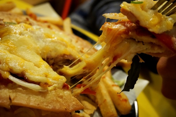 Aqua Kiss 水吻3(師大店)：【師大】Aqua Kiss 水吻3(師大店)。創意美味 披薩千層塔。國境之南的熱情。師大夜市美味冰品。師大美食