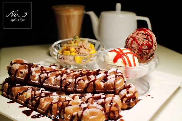 No.5 Cafe：台北信義下午茶『No.5 Cafe』花朵鬆餅.咖啡.近松菸.捷運市政府站