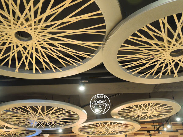 杭州小籠湯包(民生店)：呷飽祙【台北松山･杭州小籠湯包(民生東路店)】鮑魚燕窩也做成湯包