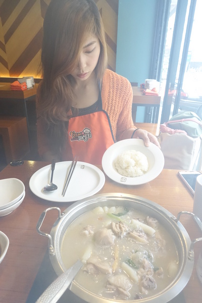 一道氏燉雞(台灣總店):(胖樺食記)台北東區好吃的韓式料理『一道氏燉雞일도씨 찜닭(台灣總店)』,近捷運忠孝敦化站韓國直營燉雞鍋