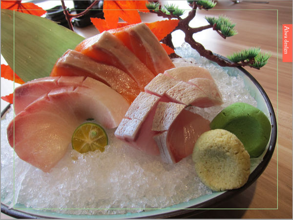 【竹北美食週記】東街日式料理,超霸氣的厚切生魚片!限量膠原蛋白明蝦雙人火鍋,鮮甜味擋不住-01.jpg