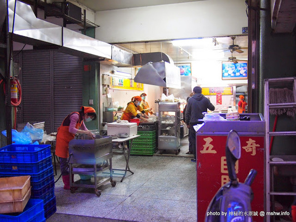 五奇自助早點:【食記】台中五奇自助早點@豐原 : 外酥內軟,口感獨特的蛋餅